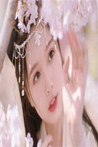 劲爆！恶毒男配竟靠女装拿捏反派
