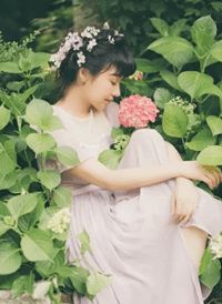 娱乐：前妻求复合，开门的是国民女神