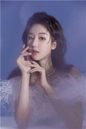至暗冰封：我在末日前疯狂大采购