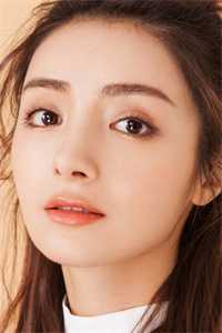 被退婚后，大龄剩女捡个亿万总裁