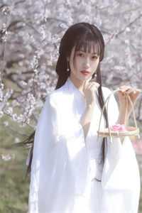 飒炸王府后，王爷他十里红妆来迎娶