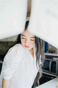 嫁腹黑大佬，娇艳美人撩他诱哄他