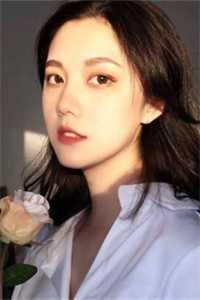 穿越古代成美人，靠生子宠冠后宫
