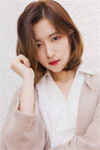 重生后闪婚首长，易孕军嫂养崽忙