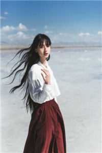 八年抵不过天降，清冷女神转身不爱了
