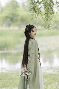 男扮女装后，校霸非要我微信
