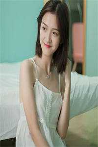 那两打崭新的百元大钞