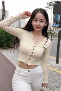 狗尾巴草咋咋唬唬地