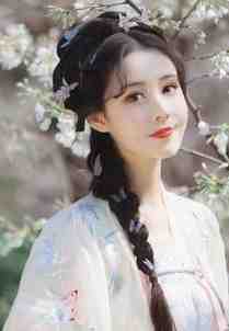 八个帅哥好挂断电话