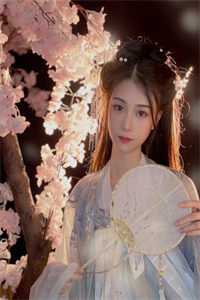 未婚夫拿我的婚戒向白月光求婚