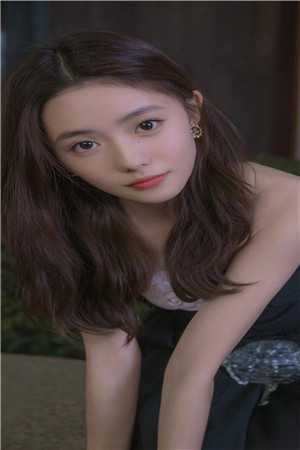 三年大旱，我把自己卖给了人贩子(秦凤药常云之)免费小说全集_免费小说在哪看三年大旱，我把自己卖给了人贩子(秦凤药常云之)