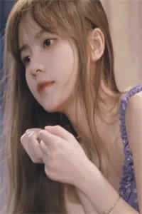 班主任逼女儿剪短发，我送她上热搜