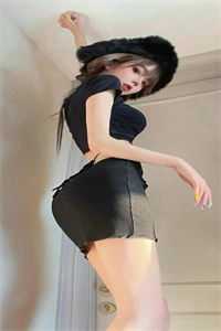 一见钟情后，小娇花日日撩