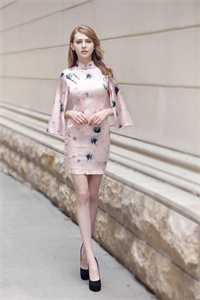 怒打偷我富家女身份的白莲花母女