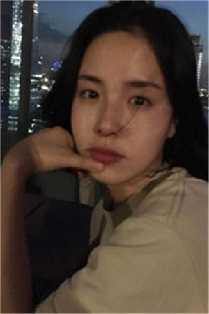 晴空不许风相别 