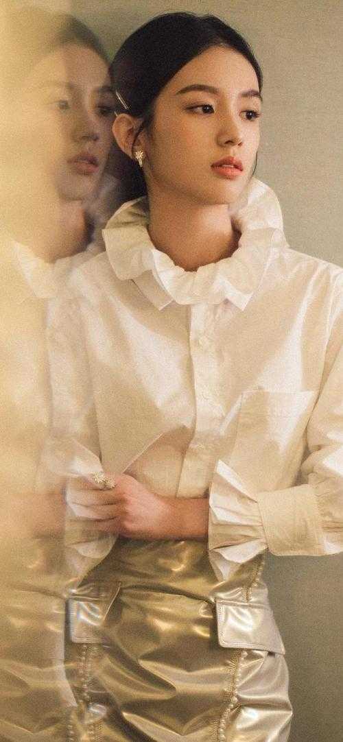 晓月拂流年