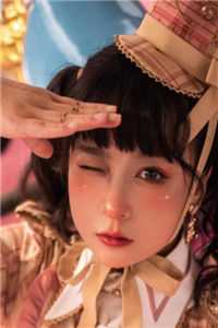 妻子装瞎又装穷