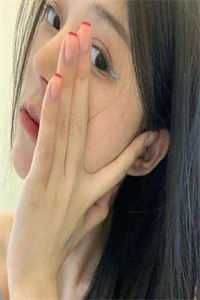 妹妹回来后，全家都爱她