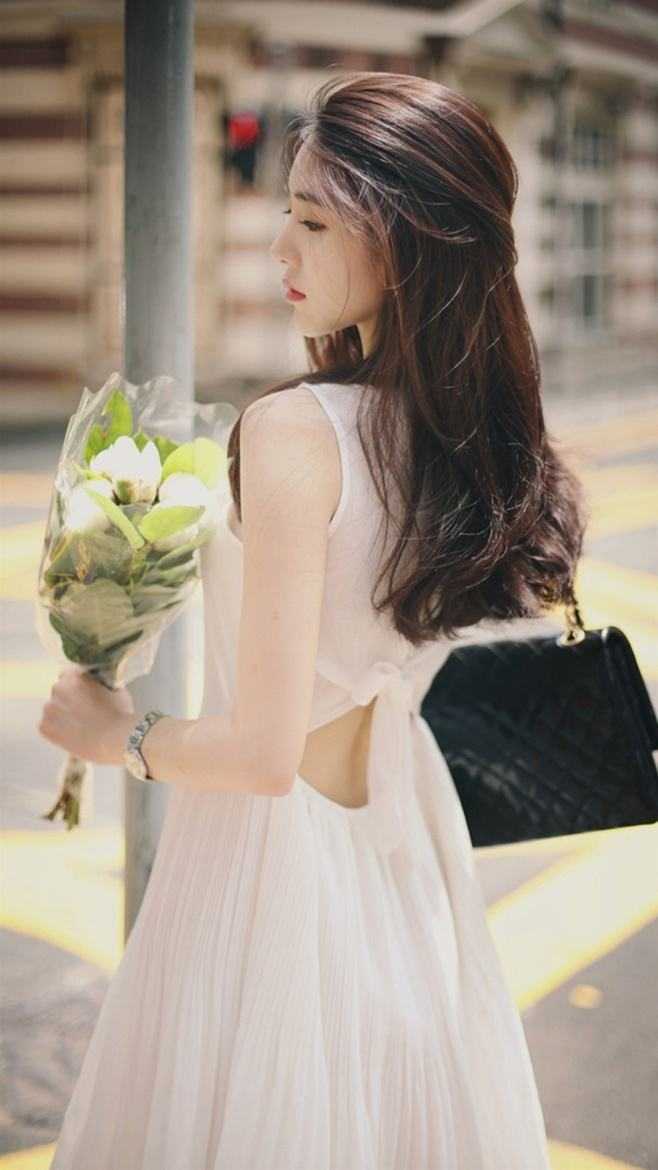 疏雨梧桐浅月朦胧
