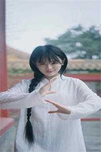 绯色青云
