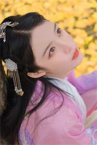 美人多娇画青云