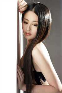 亲女儿打工捡废品，我送养女大学深造