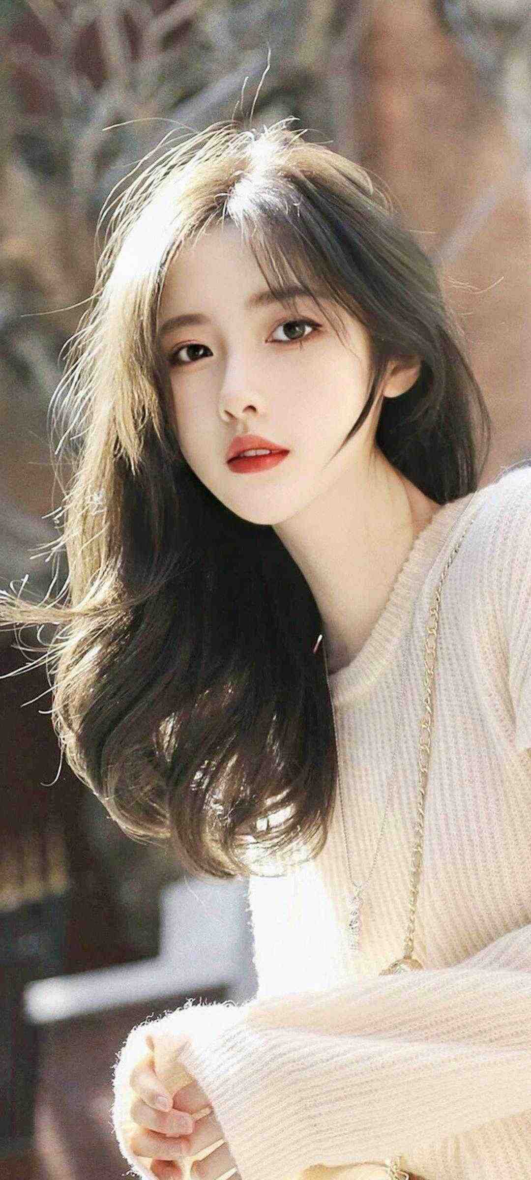 八年前离开我，现在我成豪门她哭什么