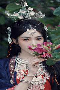 炸裂开局，重生在绝嗣糙汉的新婚夜