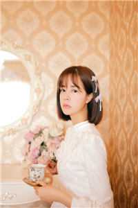 我跳下城墙后，父女俩悔哭了 