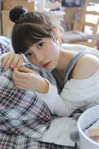 谁记昨日，谁盼今生
