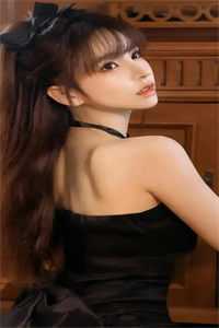保姆夺走了我的哥哥和未婚夫